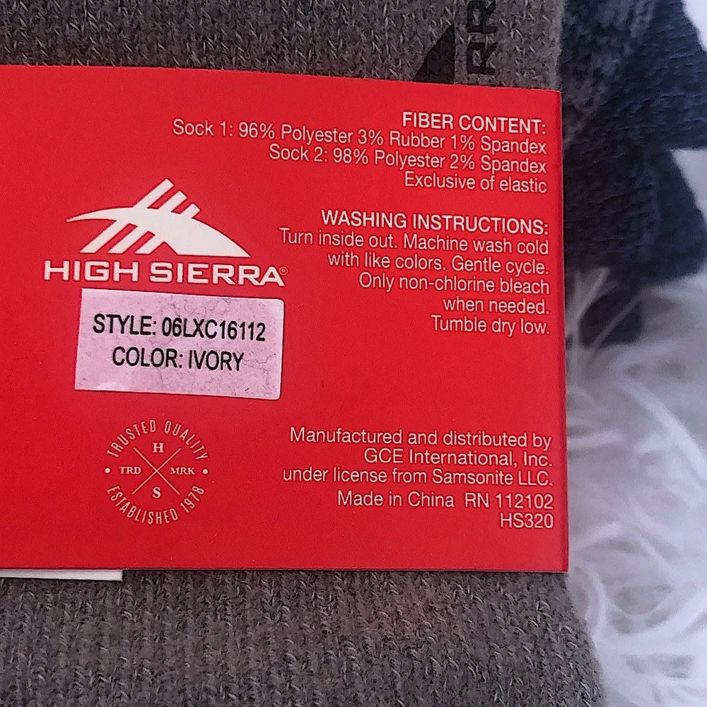 AE and High Sierra Woman’s Socks-3 pair NWT